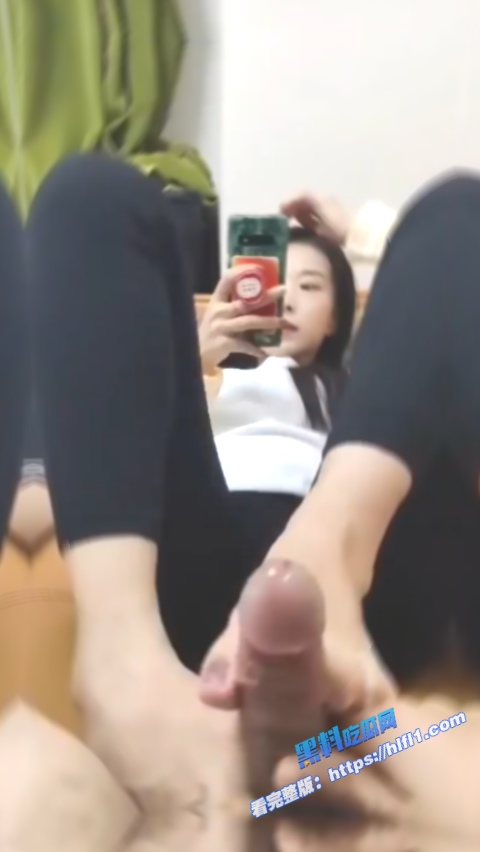 销售经理 邓文婷 身材一流长腿翘臀的高颜值女神 脸上各种不情愿 最后还是按在胯下爆操！2
