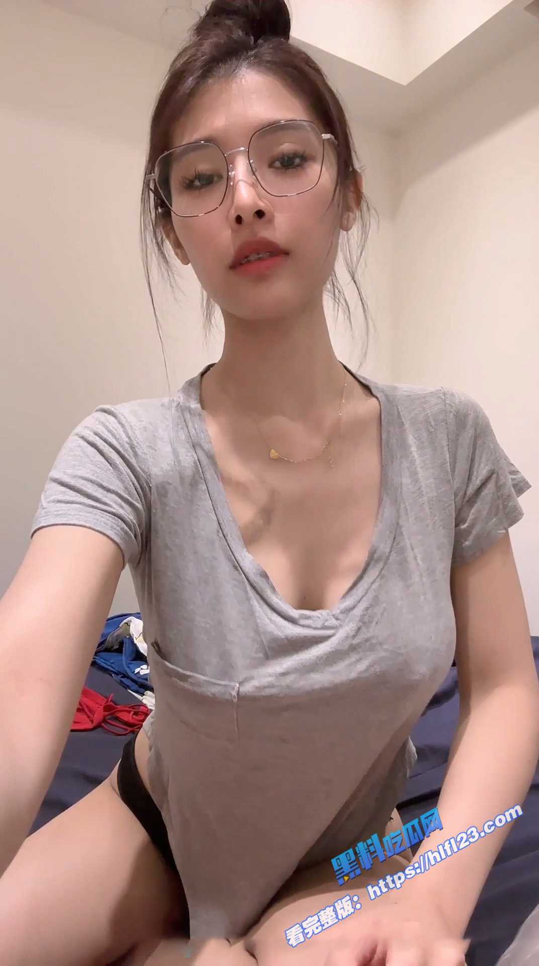 onlyfans极品高颜值御姐 fifibb520 千元露脸道具自慰私拍视频曝光！ 1