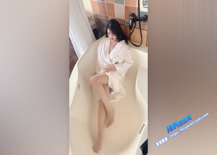 真实乱伦给骚逼嫂子下药药效来了想抠逼各种磨蹭趁机拿下半推半就之下肆意玩弄 图3WH700x500px