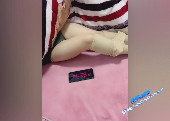 真实乱伦给骚逼嫂子下药药效来了想抠逼各种磨蹭趁机拿下半推半就之下肆意玩弄 图4WH700x500px