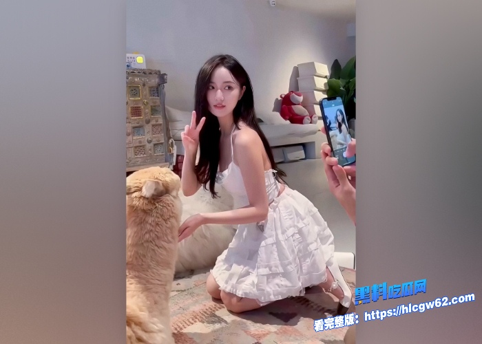 高颜值网红名媛云盘视频泄密被金主带到宾馆足交绵绵白袜加上灵活的脚丫别有一般风味 图2