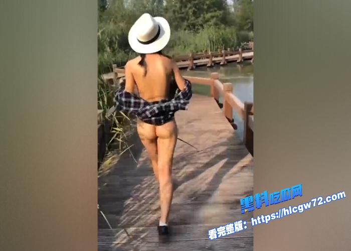 西萌工作室女神户外露出浆果儿超可爱萝莉典藏版未流出户外登山露出长视频不要错过顶流网黄的作品 图4