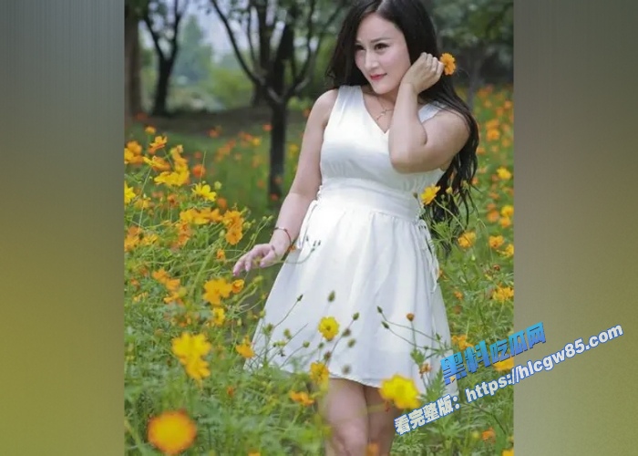真实母子乱伦性感内衣妈妈与儿子家中淫乱狂欢 2 真实母子乱伦性感内衣妈妈与儿子家中淫乱狂欢 2