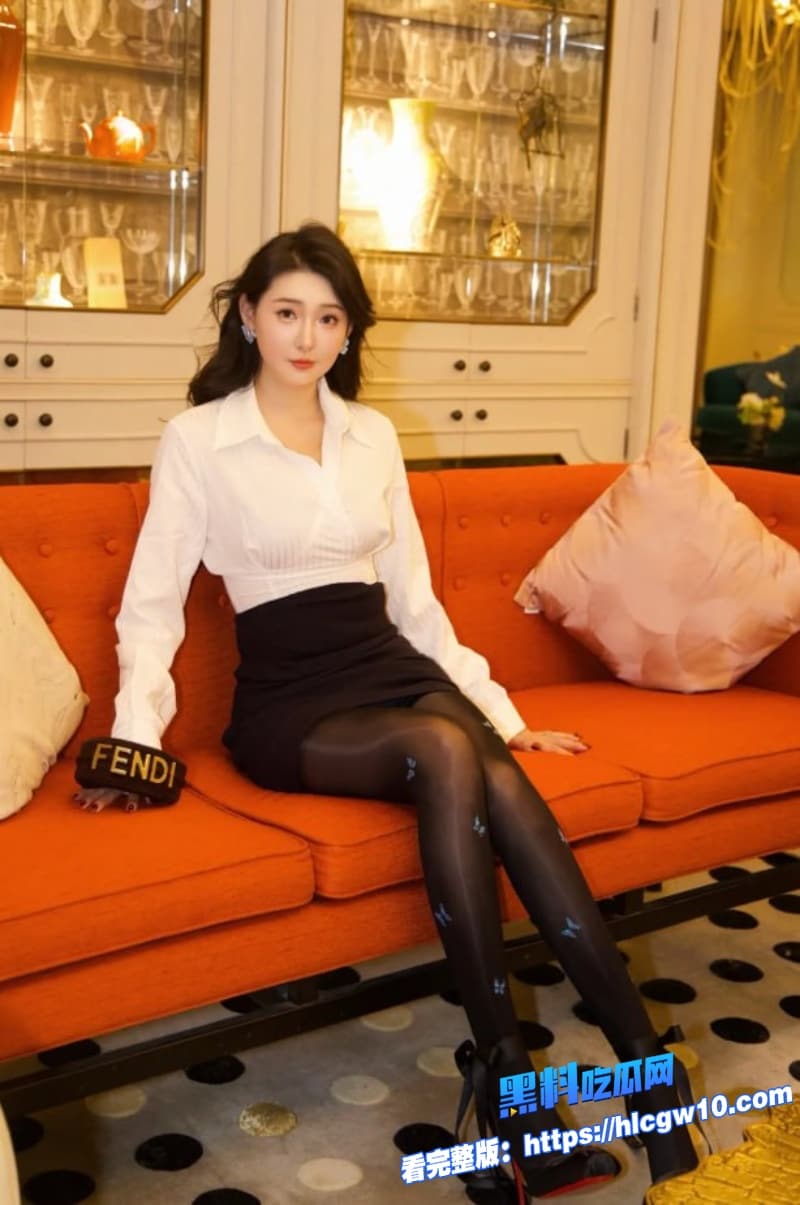 真实情侣直播回放流出巨乳白虎美女女友终于被男友彻底睡服直播间抖奶女上位狂骑5 真实情侣直播回放流出巨乳白虎美女女友终于被男友彻底睡服直播间抖奶女上位狂骑5
