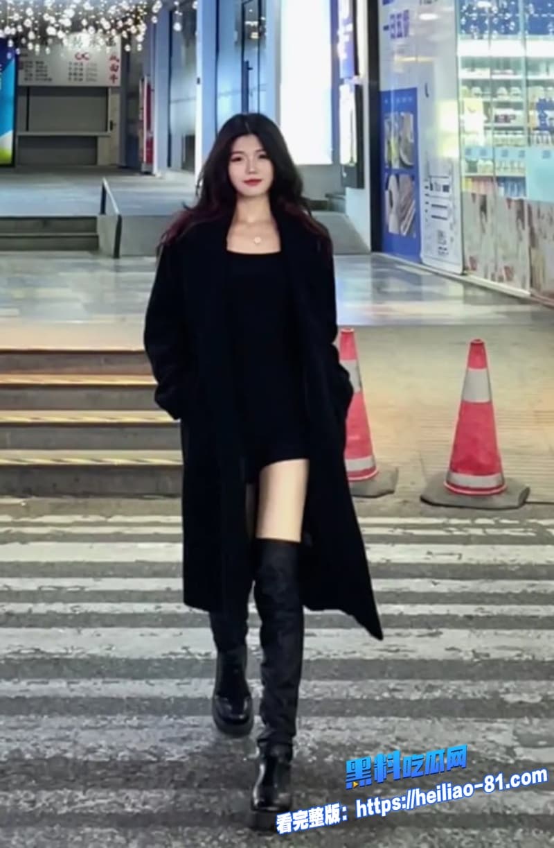 白富美巨乳学姐露脸狂吞学弟巨屌极品白虎嫩穴被各种姿势疯狂抽插到外翻1