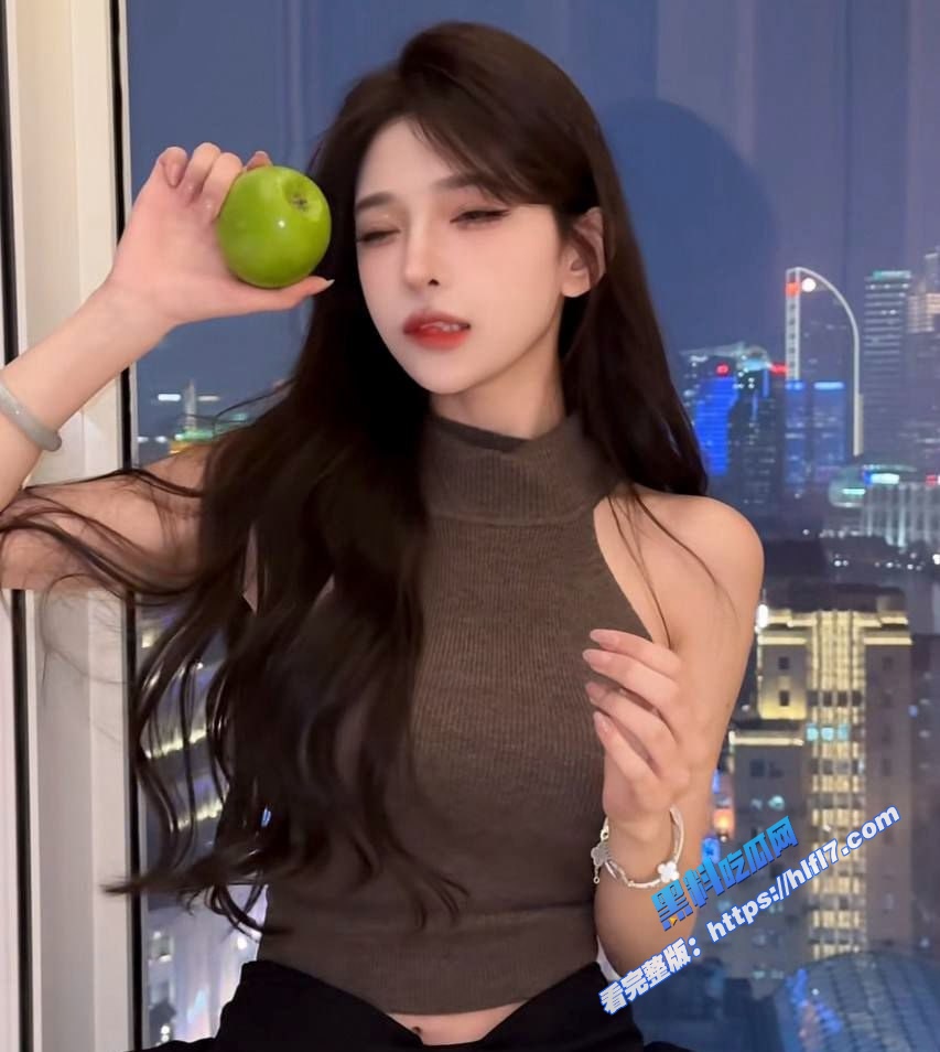 抖音600万粉丝超级大网红 夜刀神狗 早年竟是福利姬 近日全裸不雅视频流出！6