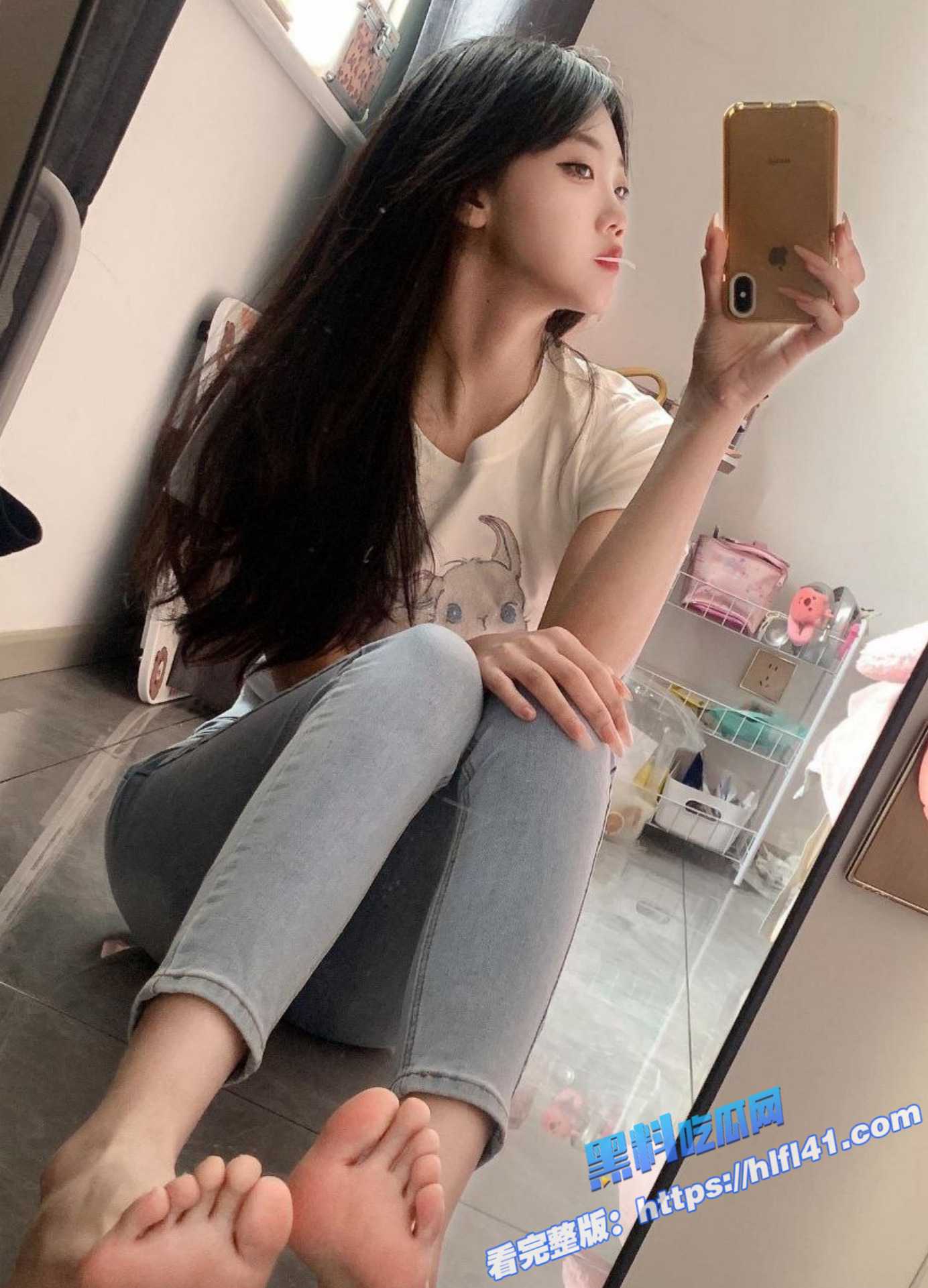 抖音网红 玉子玉子 颜值女神 第二弹！高价定制视频流出 足控肉丝红丝道具自慰！4