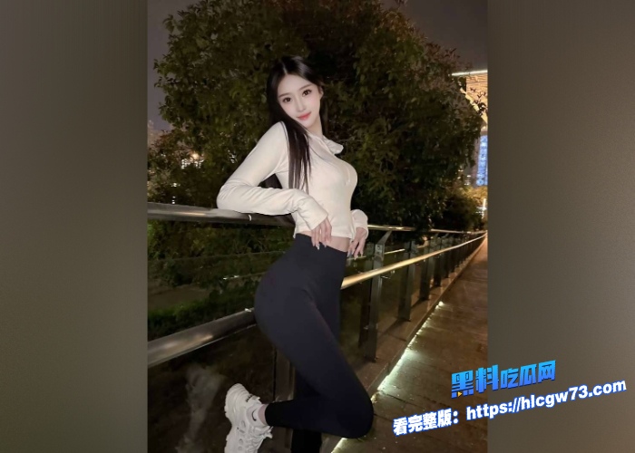 极品少萝可爱妹子约炮同城单男视频流出全程字幕精彩对白小小的娇躯大大的骚逼疯狂淫语挑逗炮友大力插她 图3 极品少萝可爱妹子约炮同城单男视频流出全程字幕精彩对白小小的娇躯大大的骚逼疯狂淫语挑逗炮友大力插她 图3