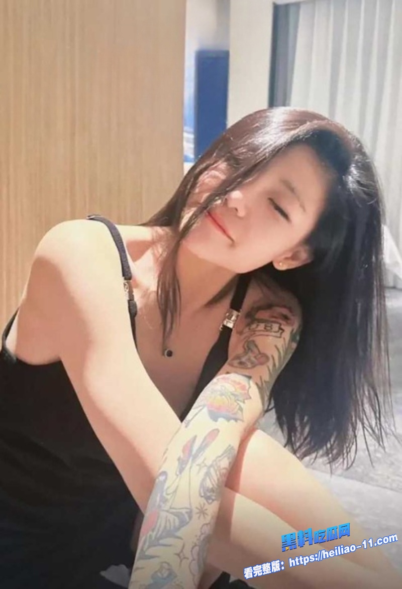 抖音主播然后的然直播PK输了做惩罚边脱边笑超淫荡全裸完整版视频曝光6 抖音主播然后的然直播PK输了做惩罚边脱边笑超淫荡全裸完整版视频曝光6