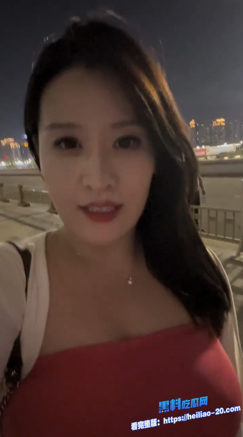 抖音御姐牛奶秋刀姨极品巨乳肥臀熟女最新大尺度自慰视频流出 4