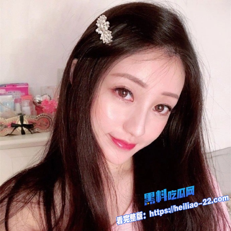 经贸学院校花李晓雅私拍意外曝光公认巨乳女神F杯粉嫩真奶反差照合集流出2 经贸学院校花李晓雅私拍意外曝光公认巨乳女神F杯粉嫩真奶反差照合集流出2