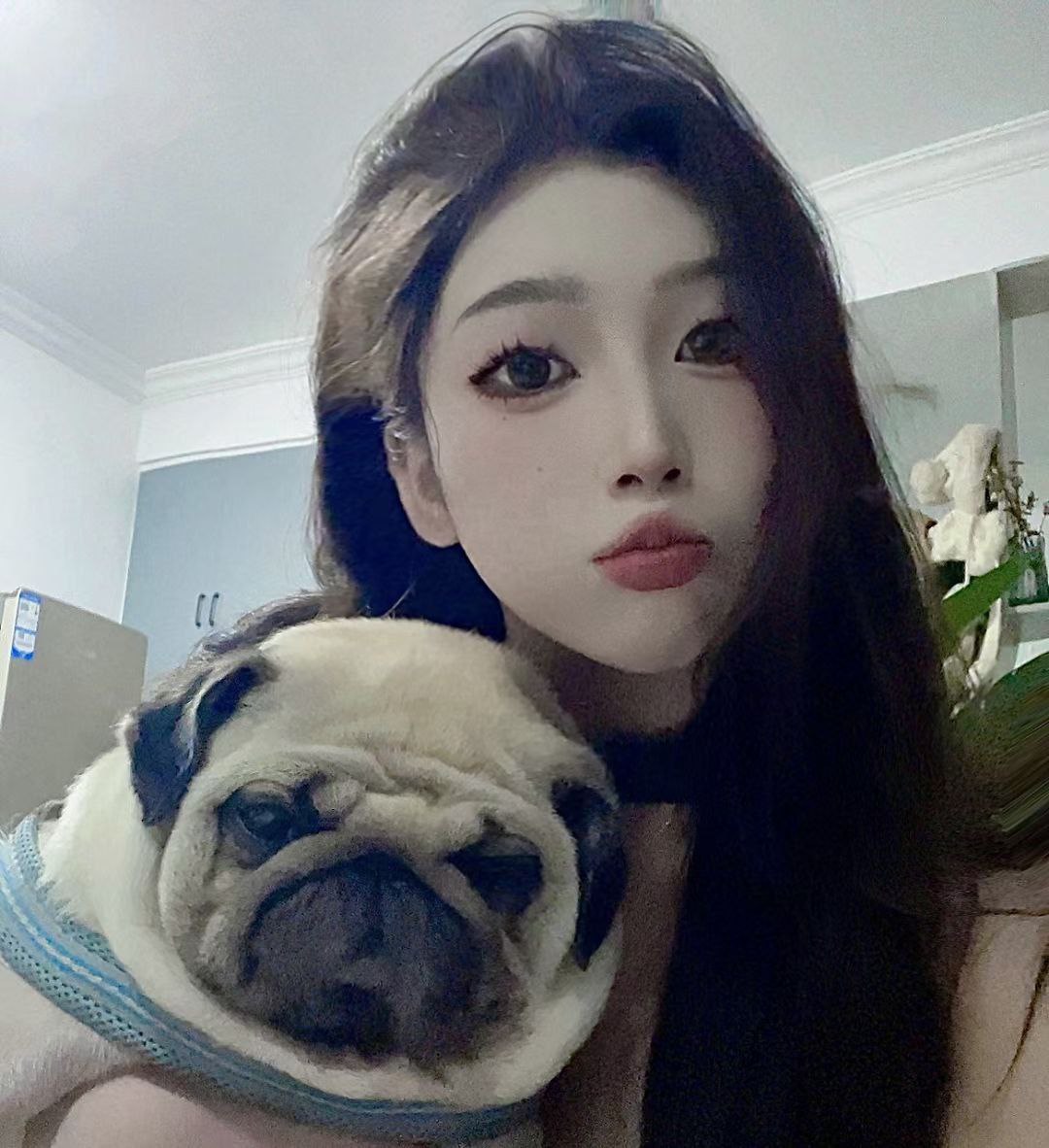 VV星球高颜值女主播生活照