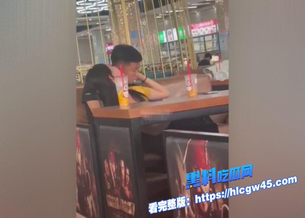 青岛技师学院食堂惊现春色一幕小姐姐公然给男友深情口交现场偷拍视频曝光 5