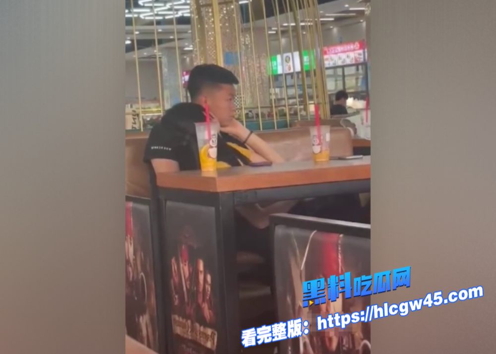 青岛技师学院食堂惊现春色一幕小姐姐公然给男友深情口交现场偷拍视频曝光 3