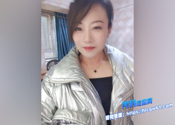 海角乱伦调教丰满熟女邢姨肉丝大白腿型感撩人高跟鞋尖插肥穴直接爽到高潮太刺激了 图2