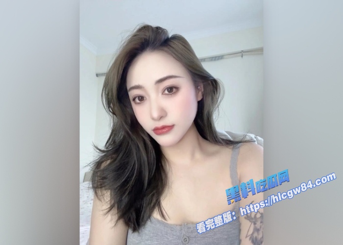 性感符文战士下海直播视频曝光包养小鲜肉3