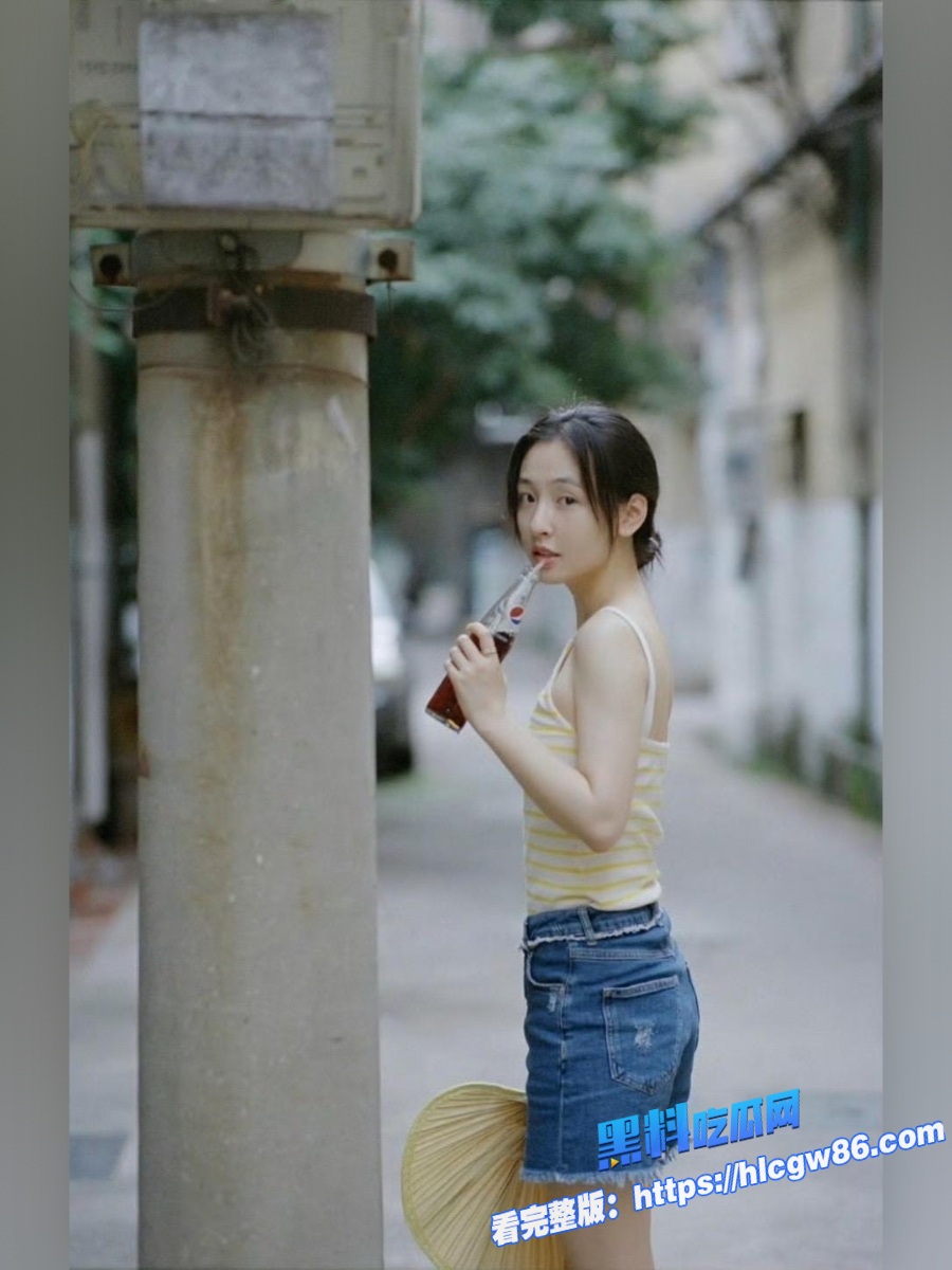 AI明星换脸系列 吴倩AI换脸化身风骚淫娃私处塞跳蛋媚眼如丝摇臀赴香槟派对浪叫连连高潮喷汁 (3).jpg AI明星换脸系列 吴倩AI换脸化身风骚淫娃私处塞跳蛋媚眼如丝摇臀赴香槟派对浪叫连连高潮喷汁 (3).jpg