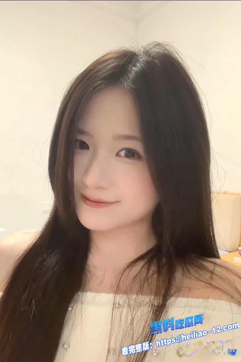 白色花边内裤反差拉满无套直插嫩逼瓜友投稿约炮极品白虎清纯嫩妹人前乖乖女床上骚炸天白色花边内裤反差拉满4
