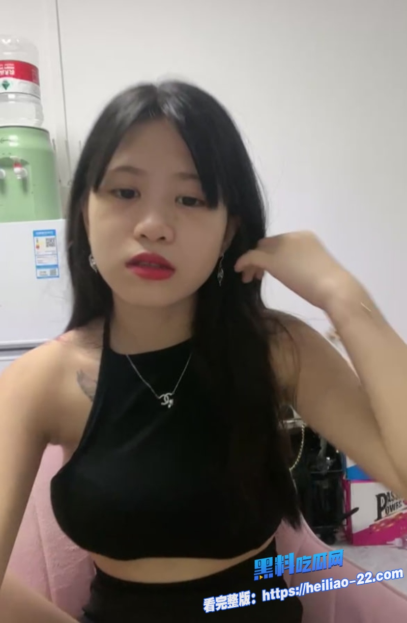 满背纹身精神小妹直播高能自慰蜜桃翘臀猛坐巨屌5