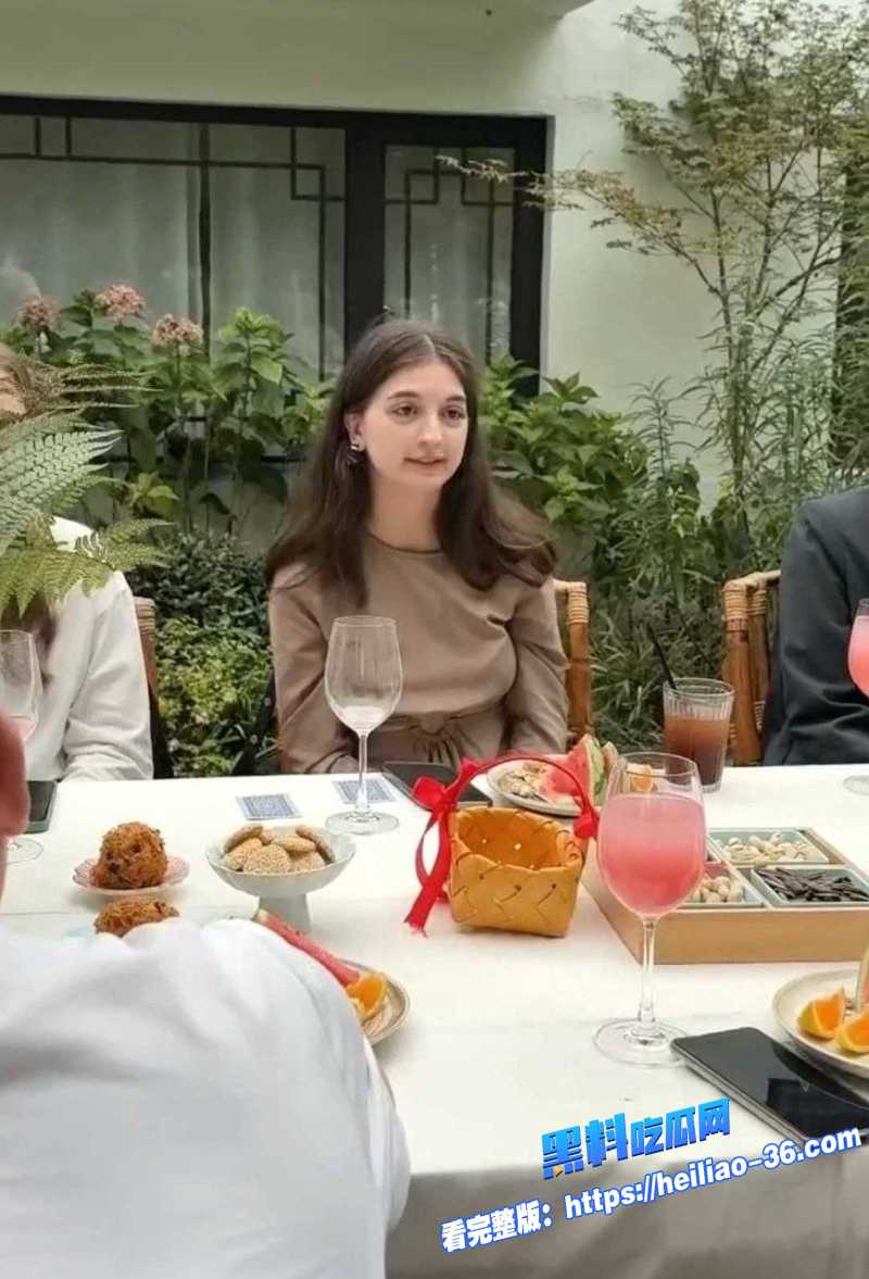 中俄友谊旅行交流会实锤付费选妃 南京三天两晚包酒店俄罗斯清纯妹子当场开干23 中俄友谊旅行交流会实锤付费选妃 南京三天两晚包酒店俄罗斯清纯妹子当场开干23