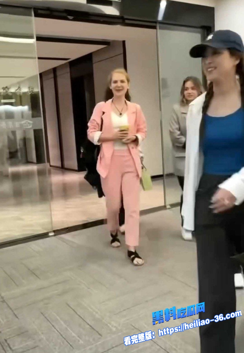 中俄友谊旅行交流会实锤付费选妃 南京三天两晚包酒店俄罗斯清纯妹子当场开干24 中俄友谊旅行交流会实锤付费选妃 南京三天两晚包酒店俄罗斯清纯妹子当场开干24