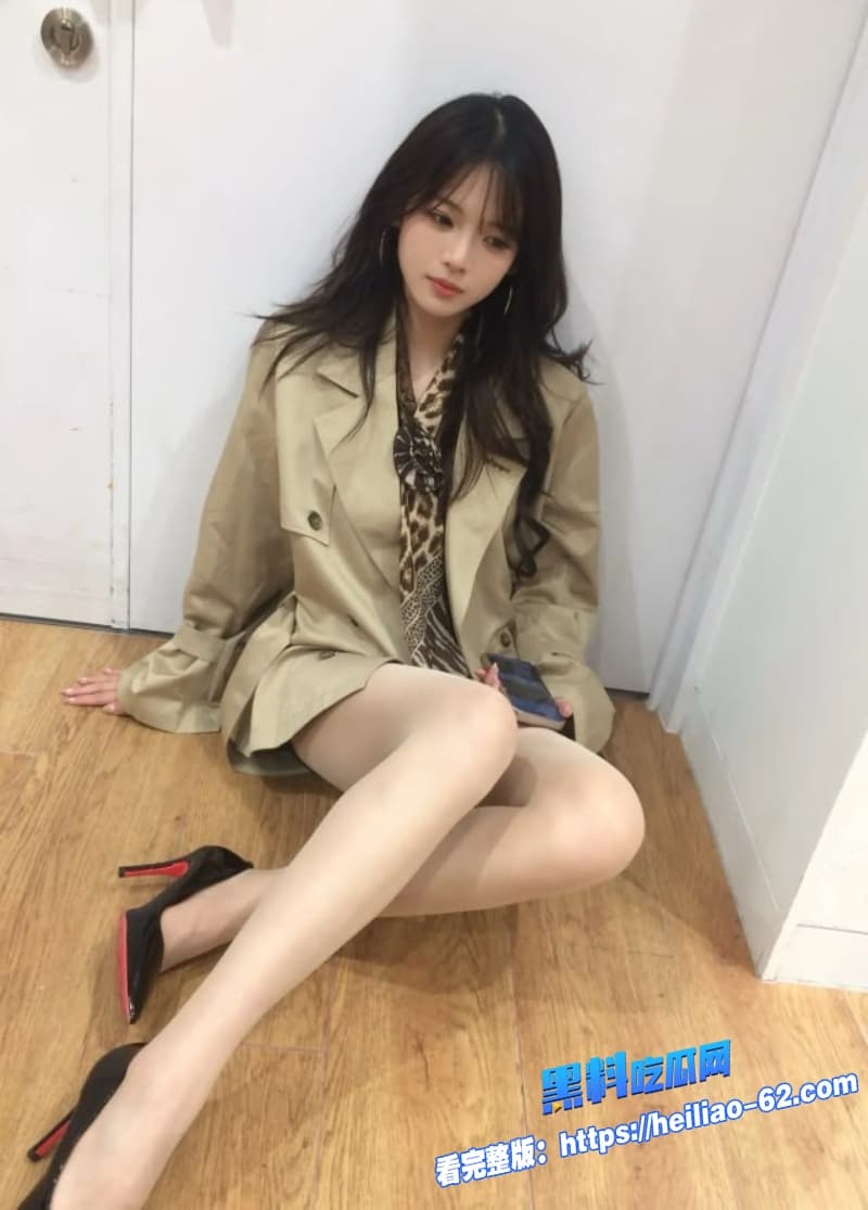 95后高颜值双胞胎姐妹花大胆开干轮番舔屌上阵骚话不停4 95后高颜值双胞胎姐妹花大胆开干轮番舔屌上阵骚话不停4