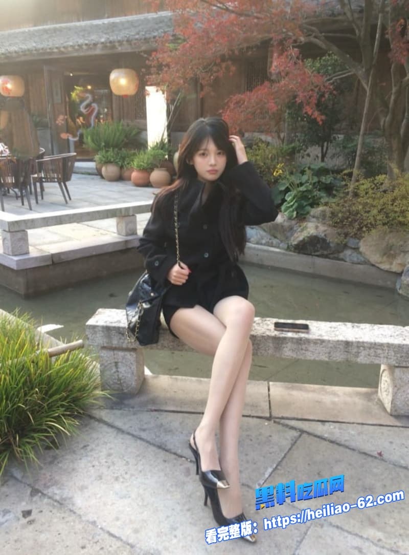 95后高颜值双胞胎姐妹花大胆开干轮番舔屌上阵骚话不停5 95后高颜值双胞胎姐妹花大胆开干轮番舔屌上阵骚话不停5