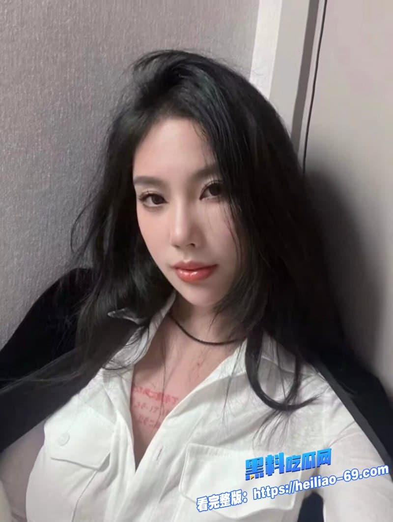 抖音322万粉刘佳梁操粉翻车人设彻底崩塌扯着狗链猛干黑丝女粉翘臀各种性爱视频曝光7