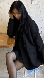 南京富二代给清纯邻家妹子送各种奢侈品 带回别墅打炮 妹子被操到跪地求饶 ！2