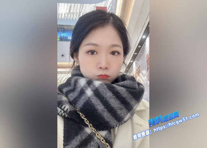 某大学音乐系学姐 在家自拍不雅视频 用道具玩弄自己粉嫩乳头和小穴 反差感十足2 某大学音乐系学姐 在家自拍不雅视频 用道具玩弄自己粉嫩乳头和小穴 反差感十足2