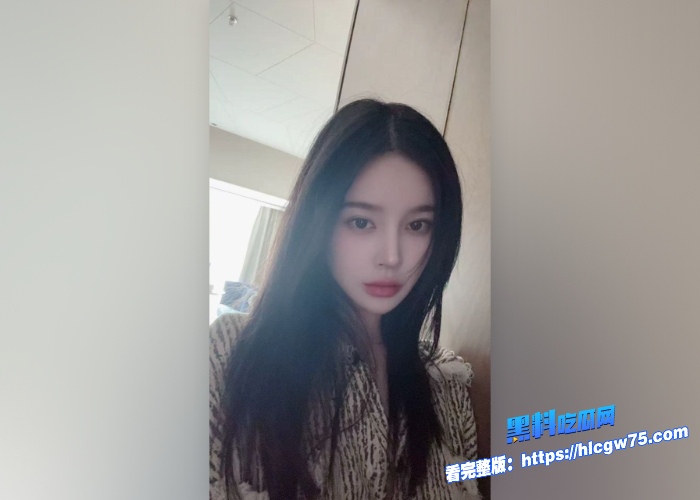 海角乱伦超性感后妈和老爸说回来拿衣服回家就抓我手去她俩婚房里勾引我这后妈当到位了身材极品啊 图4 海角乱伦超性感后妈和老爸说回来拿衣服回家就抓我手去她俩婚房里勾引我这后妈当到位了身材极品啊 图4