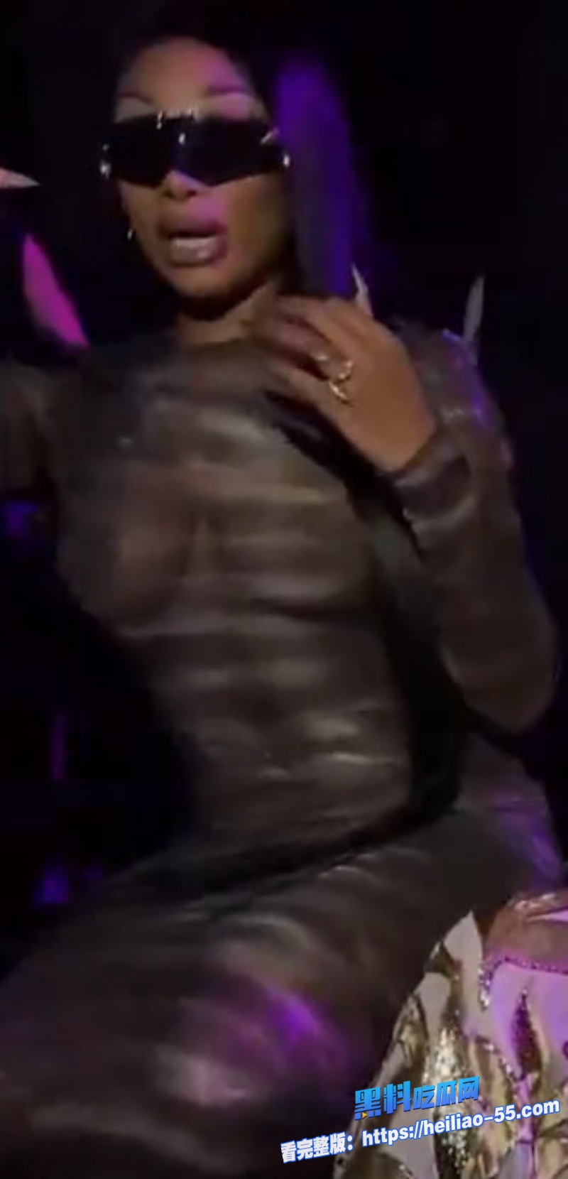 美国说唱女王梅根时装周性感炸场全透明裙爆乳肥臀顶级身材荷尔蒙炸弹8 美国说唱女王梅根时装周性感炸场全透明裙爆乳肥臀顶级身材荷尔蒙炸弹8