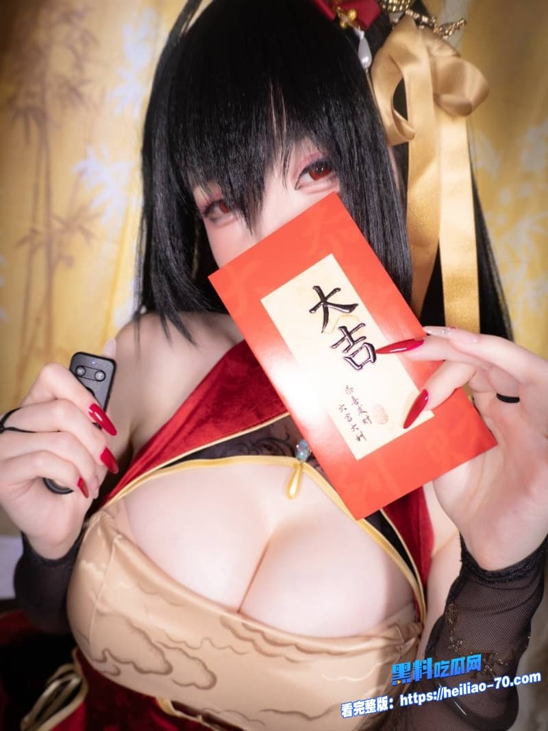 极品福利姬一小央泽大凤旗袍黑丝爆乳肥臀私拍御姐反差骚母狗扭臀诱惑太会玩25