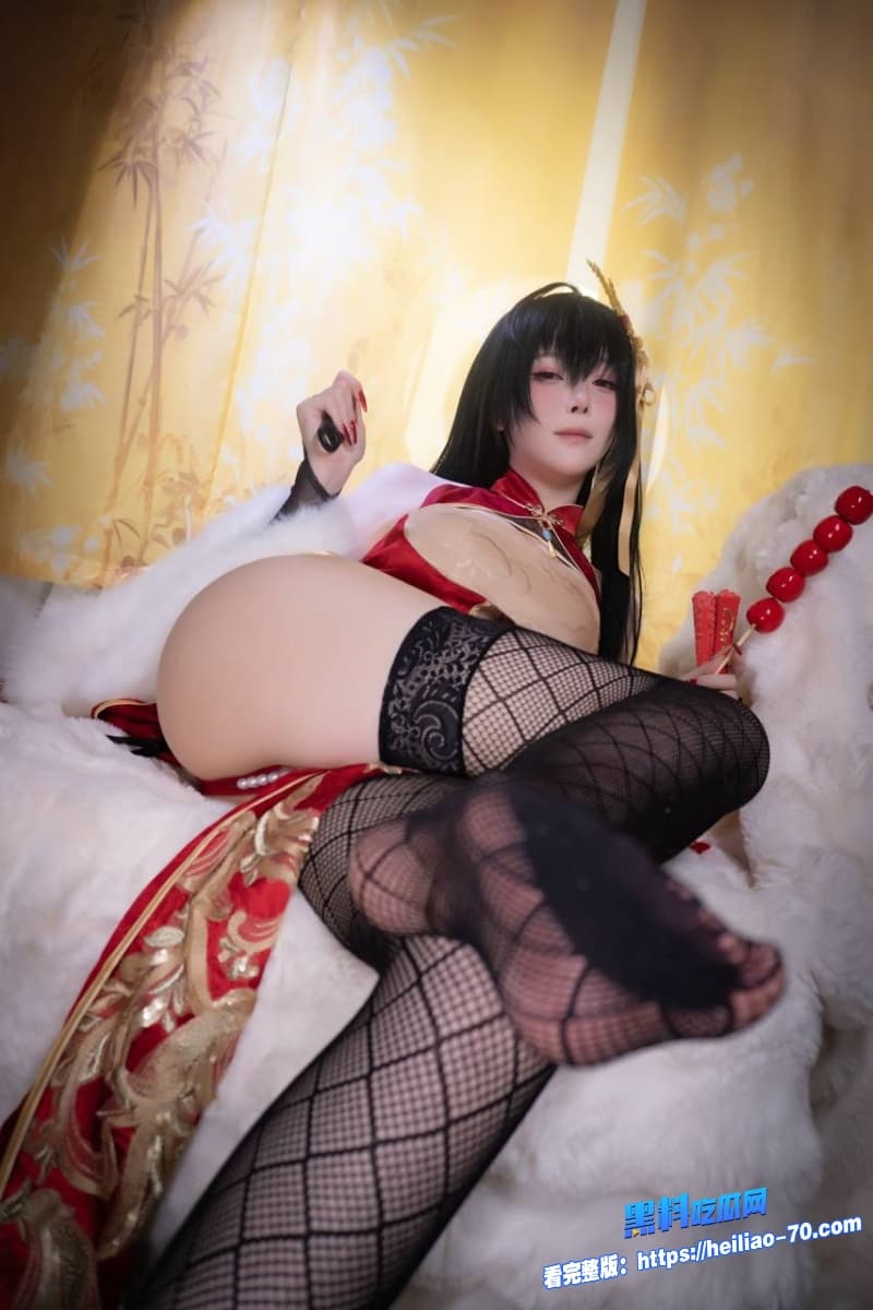 极品福利姬一小央泽大凤旗袍黑丝爆乳肥臀私拍御姐反差骚母狗扭臀诱惑太会玩39