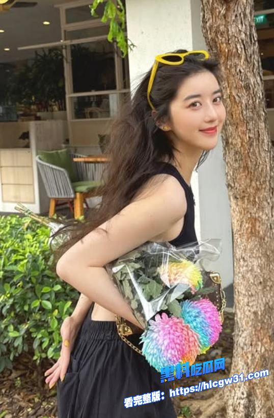 女明星大瓜 李凯馨 自慰视频在外网疯传!赚着国人的钱骂着国人 这下好了被扒了吧图5.jpg 女明星大瓜 李凯馨 自慰视频在外网疯传!赚着国人的钱骂着国人 这下好了被扒了吧图5.jpg