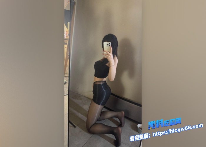 海角乱伦人妻亲姐姐来我家主动洗干净穿上渔网情趣内衣诱惑我干她全程骚话不断这姐姐也算骚货天花板了 图3 海角乱伦人妻亲姐姐来我家主动洗干净穿上渔网情趣内衣诱惑我干她全程骚话不断这姐姐也算骚货天花板了 图3