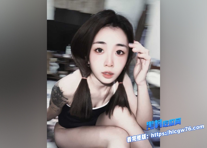 21岁反差大学生黄欣柔被约炮大神曝出性爱视频清纯美女穿性感女仆装跪地舔屌撅起翘臀被后入爆操4 21岁反差大学生黄欣柔被约炮大神曝出性爱视频清纯美女穿性感女仆装跪地舔屌撅起翘臀被后入爆操4