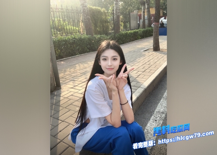 苗条身材清纯学妹被土豪大哥调教视频流出连体白丝袜足交叫声酥麻嫩穴真的好紧5 苗条身材清纯学妹被土豪大哥调教视频流出连体白丝袜足交叫声酥麻嫩穴真的好紧5