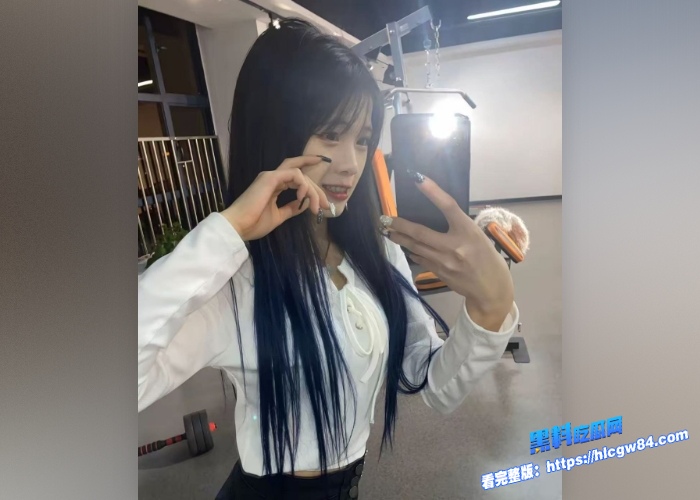 网红主播精神小妹兔斯姬直播调教视频流出舌钉纹身紫色情趣内衣舔脚吃鸡逼都被玩黑了 4 网红主播精神小妹兔斯姬直播调教视频流出舌钉纹身紫色情趣内衣舔脚吃鸡逼都被玩黑了 4