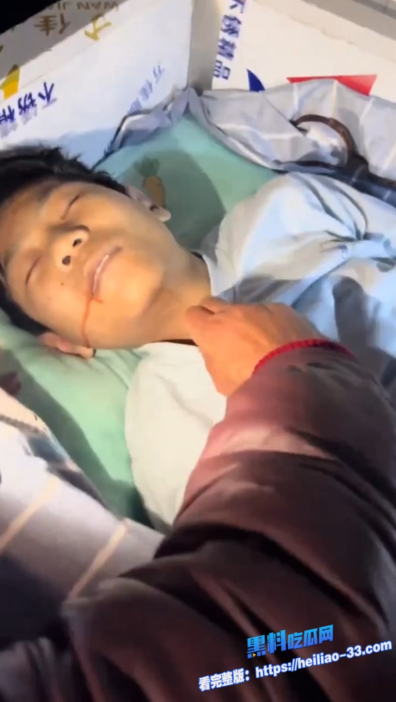 新蔡县今是清华园学校学生宿舍惨死嘴角血迹与胸口针孔疑点视频曝光网传钢管打人真相成谜17