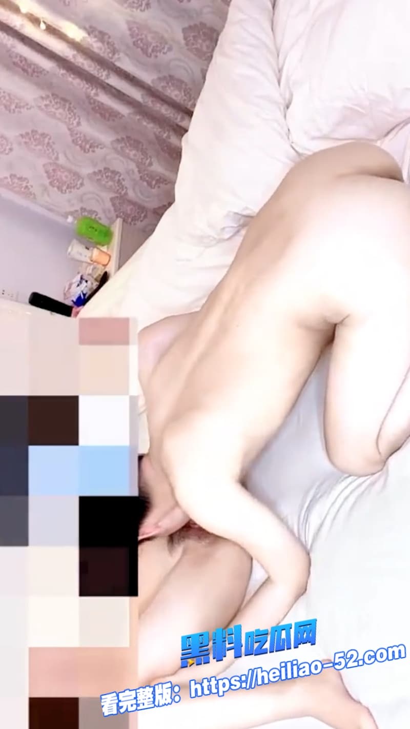 海角兄妹乱伦醉酒巨乳老妹儿浑身红彤彤被哥哥按到床上狂操两对奶子晃爆 6 海角兄妹乱伦醉酒巨乳老妹儿浑身红彤彤被哥哥按到床上狂操两对奶子晃爆 6