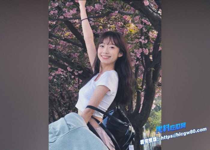 深圳大学清纯学生妹与前男友啪啪视频被分手后渣男曝光手握大肉棒嘴含鸡巴吃不停肉色连体丝袜自慰手插嫩穴6 深圳大学清纯学生妹与前男友啪啪视频被分手后渣男曝光手握大肉棒嘴含鸡巴吃不停肉色连体丝袜自慰手插嫩穴6