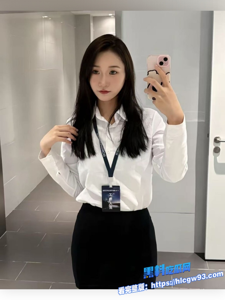 姐弟乱伦强推黑丝职业装姐姐 4