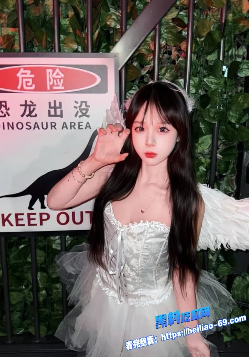 清纯校花深夜变身发情小母狗大胆露脸主动骑乘巨屌骚穴被调教到高潮连连4 清纯校花深夜变身发情小母狗大胆露脸主动骑乘巨屌骚穴被调教到高潮连连4