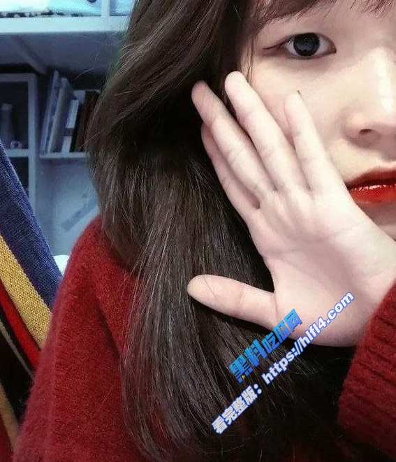 辽宁沈阳反差骚逼女友很单纯可爱 十分爱笑 自慰时候下面阴道分泌好多粘液 图3