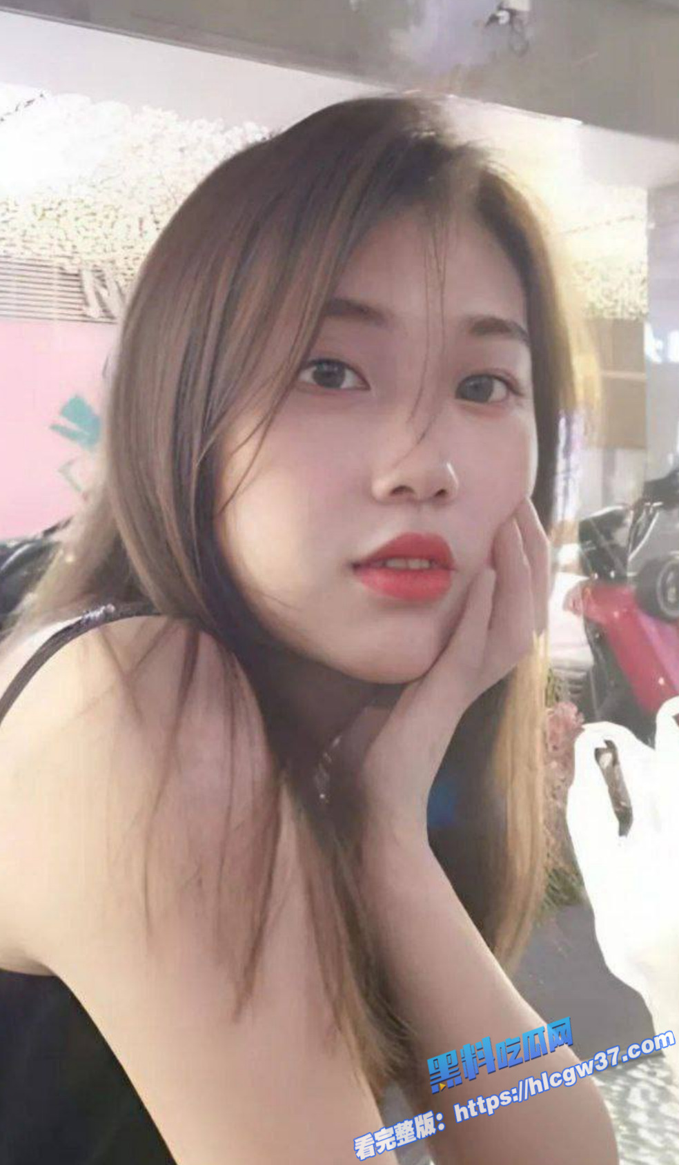 高颜值女神 私生活曝光外表看似清纯的反差母狗 私下是喜欢吃大鸡巴的贱货！1