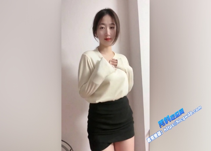 极品反差婊尤永慈定制福利视频流出热辣裸体骚舞揉奶自慰骚穴淫水直冒 图2WH700x500px 极品反差婊尤永慈定制福利视频流出热辣裸体骚舞揉奶自慰骚穴淫水直冒 图2WH700x500px
