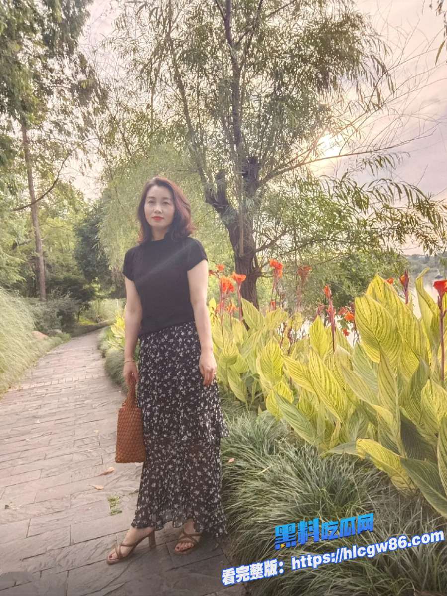 老妈和儿子乱伦视频流出 1
