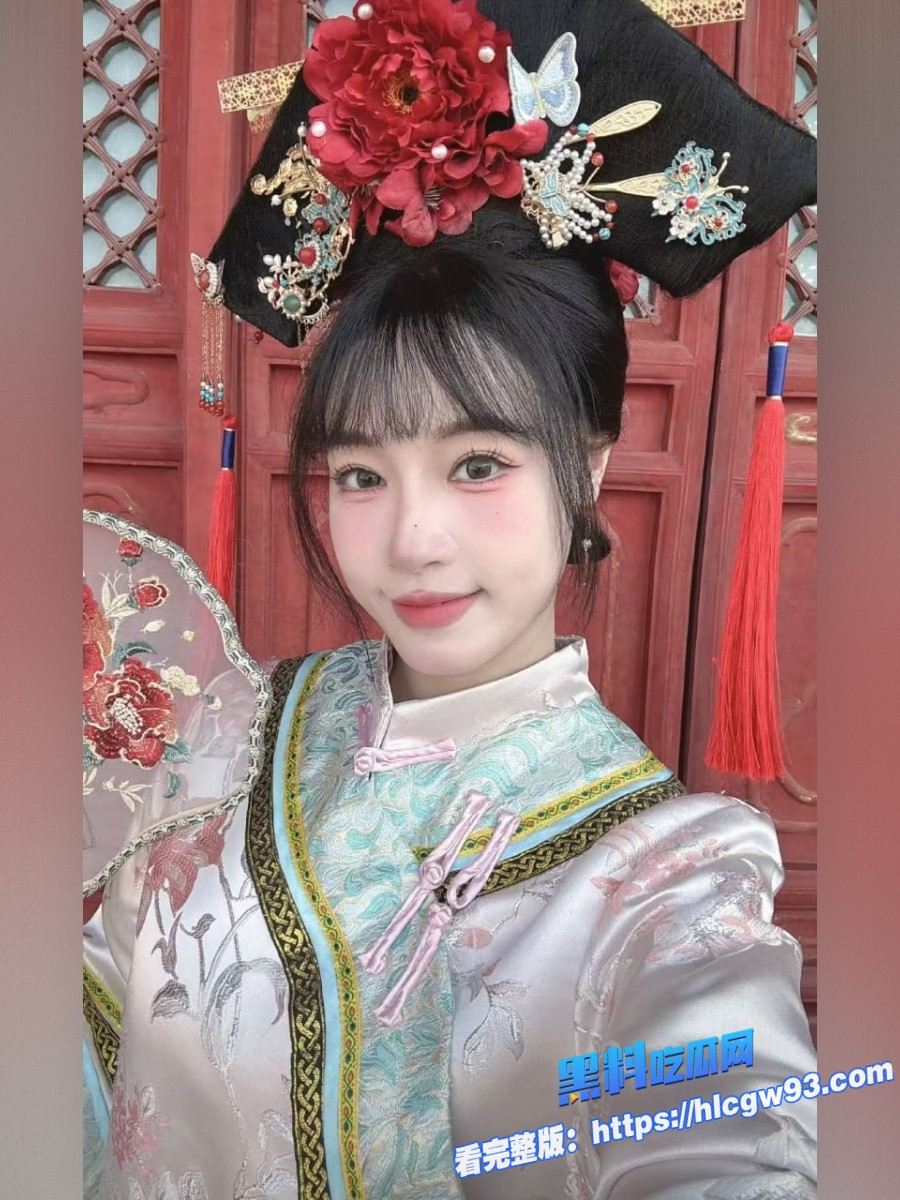 网黄女神苏畅化身巨乳技师帮光头客户情趣按摩2