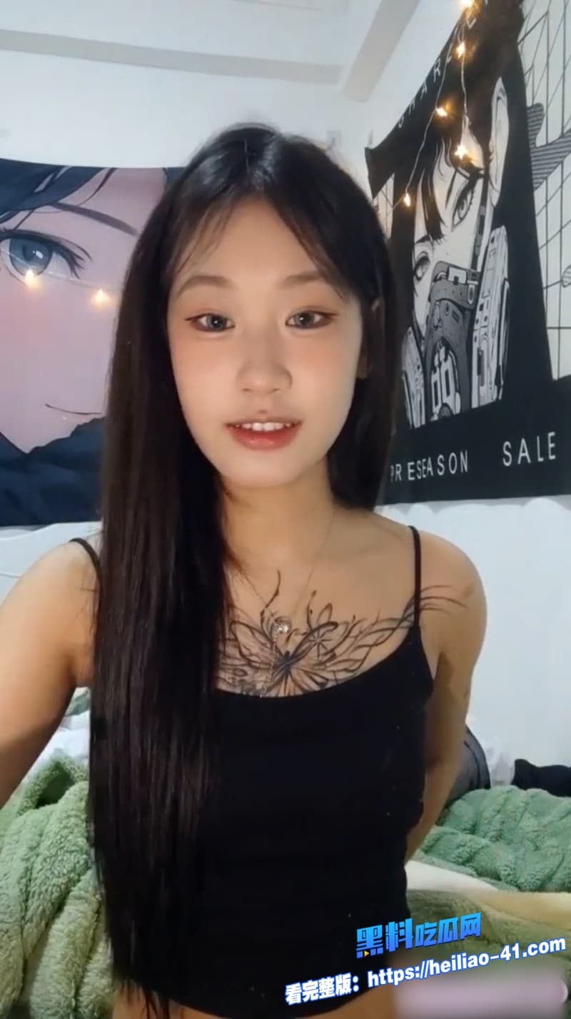 高颜值纹身精神小妹直播视频流出全程露脸跪地深喉口交男友肉棒随后被无套操的白浆直流1 高颜值纹身精神小妹直播视频流出全程露脸跪地深喉口交男友肉棒随后被无套操的白浆直流1